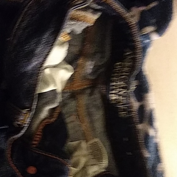 Shorts - Picture 3 of 3